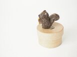 <約3㎝シリーズ>リス with Donut Bの画像