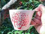 マグカップ―kakiotoshi red 赤い木と二羽の鳥の画像