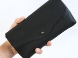 牛シュリンクレザーと牛床ベロアのシンプル長財布[ブラック]の画像