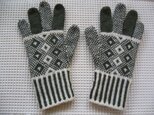 ◆◇北欧模様の編み込み手袋◇◆（オリーブグリーン）の画像