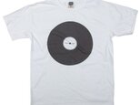 音楽 好きのギフトに。LP レコード (Long Play Record) アナログ Tシャツ ユニセックスS〜XLサイズの画像