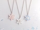 雪の結晶のネックレス （ つまみ細工＊受注制作 ）の画像