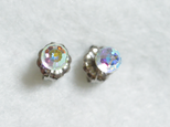 スワロフスキー・小粒ディスコボールのピアス（クリスタルオーロラ・4mm）