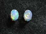 （１点もの）プレシャスオパールのスタッドピアス（7×5mm・チタンポスト）