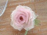 ベビーピンクの薔薇 * シルクオーガンジー製 *コサージュ 髪飾の画像