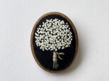 かすみ草のブーケ 刺繍ブローチ(白)
