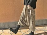 着物リメイク、シルク小花プリントロングサルエルパンツ、フリーサイズの画像