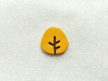 きいろの木のブローチ