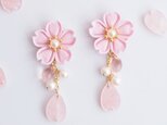 ⟪全10色⟫  零れ桜のイヤリング （ つまみ細工＊受注制作 ）の画像