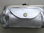シルバーレザーがま口お財布の画像