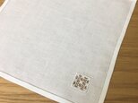 ドロンワーク|手刺繍仕立てのハンカチの画像