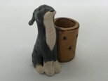 陶のスタンド「灰色ウサギ」の画像