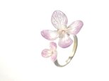 アジサイ【スミレグラデーション】ふたつの花弁のオープンリングの画像