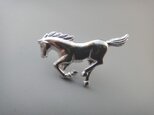 ピンブローチ「馬」の画像