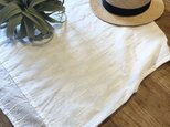 cotton linen 木の刺繍の白生地プルオーバーの画像