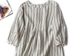 ★訳ありサンプルセール★8061001ふんわりストライプデザインブラウス　後ろボタン　コットン　３色