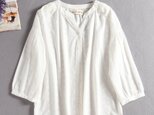 ★サンプルセール50％★一点のみ　刺繍入り　コットン100％　七分袖ブラウス