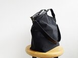 2wayレザーハンドルストラップ付トートバッグ＜ブラック×ブラック＞