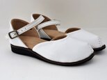 『アウトレット』plie sandal ホワイト革 Mサイズ(23~24㎝)の画像