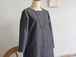 久留米絣濃紺×アイボリー色七分袖ワンピースの画像