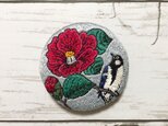 手刺繍浮世絵ブローチ＊小原古邨「椿に四十雀」よりの画像