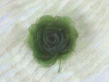 グリーンの巻き薔薇 * シルクオーガンジー製 *コサージュの画像