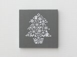 クリスマスツリーのファブリックパネル　M-501◆グレー/白の画像