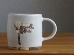 伊豆土のハナのマグカップ（白釉）の画像
