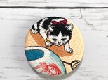 手刺繍浮世絵ブローチ＊小原古邨「金魚鉢に猫」よりの画像