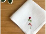 プレミアムｖｅｒ 一輪のバラ｜手刺繍＆手仕立てのソフトリネンハンカチの画像