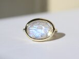 Royal Blue Moonstone Carving Ring / K10YGの画像