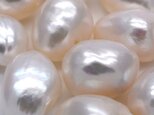 高品質バロック淡水パール 3粒 縦長 9~11mm*8~10mm 本真珠 オーロラ ボタン パーツの画像