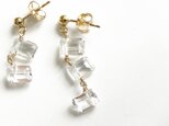 white topaz*pierceの画像