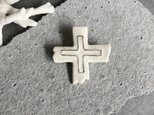 陶ブローチ 骨白 「十字」の画像