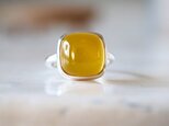 パプリカ風味のイエローカルセドニー ring