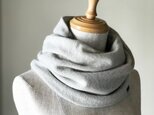 温度を纏う 純カシミヤのふわふわリバーシブルねじりスヌード Oatmeal/Grayの画像