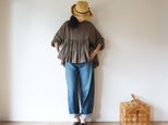 French linen gather blouse MOCHAの画像