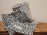 （再入荷）雪の結晶柄マフラー　ライトグレー