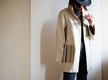 ベージュにパステルカラーのアシンメトリーな縞のハーフコートジャケット-紬の着物からの画像