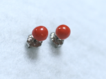 （１点もの）イタリア産赤サンゴのスタッドピアス（5.5mm・チタンポスト）