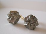 パイライトの原石ピアス/黄鉄鉱/pyrite flower 14KGFの画像