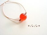 鬼灯のようなカーネリアン　一粒石のブレスレット