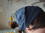 綿麻スモーキーネイビーカラーのヘアターバンの画像