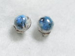 （1点もの）ヒマラヤ産K2アズライトのスタッドピアス（6mm・チタンポスト）