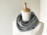 フレンチリネンのねじりリバーシブルニットスヌード Gray/Brownの画像