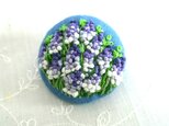 刺繍ブローチ ラベンダーの花畑No.3の画像