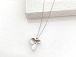 Matt silver flower Necklace