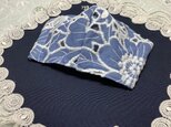 立体マスク　綿デニム大柄刺繍　ブルー　手作りエレガンス　プレタ　の画像