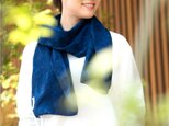 Organic Cotton 藍染　夏のマフラー【ボタニカル織り柄】の画像