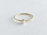 華奢パールの一粒リング 〈ONLY YOU RING ：THE MOON〉の画像